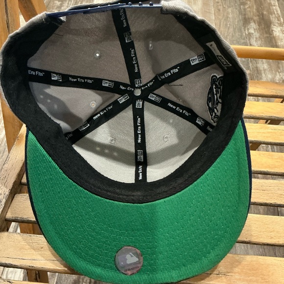 New Era Georgetown Hoyas Basketball Snapback Hat - Picture 9 of 12